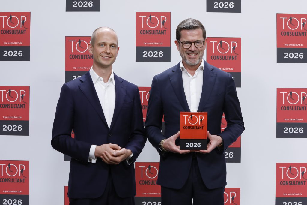 Karl-Theodor zu Guttenberg gratuliert Rhino MC Heidelberg zur Auszeichnung als „Top Consultant 2026“
